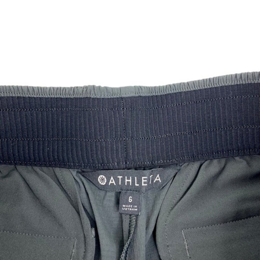 Athleta Mod Trekkie Shorts UPF 50+ - Picture 4 of 6